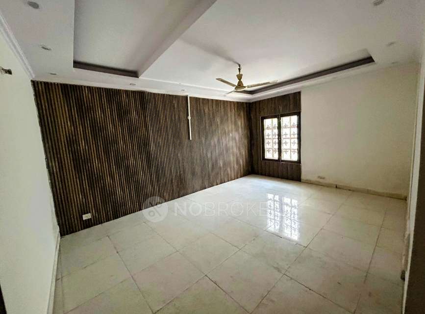 4 BHK House For Sale  In Sainik Farm 