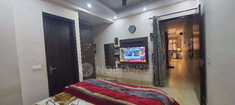 2 BHK Flat For Sale  In Manak Vihar, Tihar Village