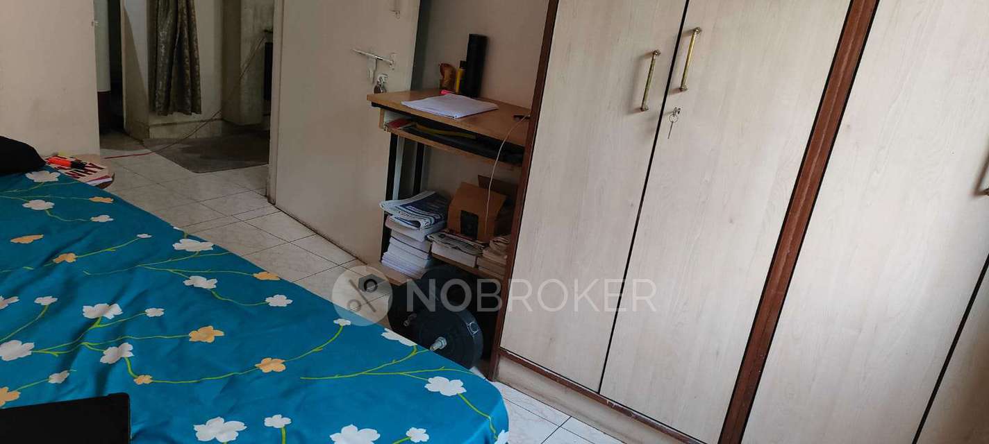 Single Room for Male In 2 BHK  In Swapnapurti Phase 1 In Pimpri-chinchwad,