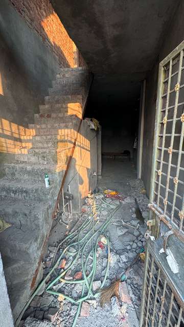 1 RK House For Sale  In Wazirabad