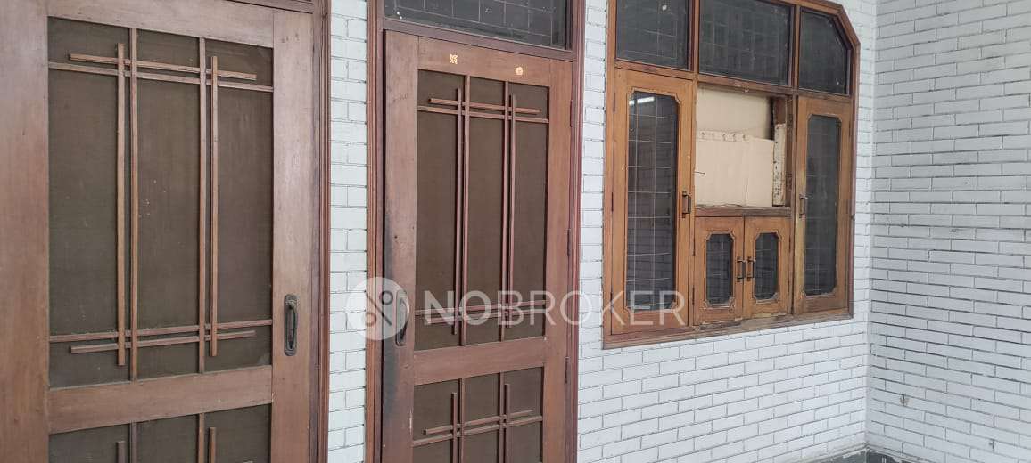 3 BHK Flat For Sale  In Kirti Nagar