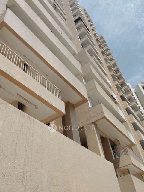 2 BHK Flat In Apex Splendour For Sale  In Techzone 4