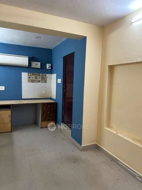 Shared Room for Female In 3 BHK  In Asiad Colony In  Anna Nagar West