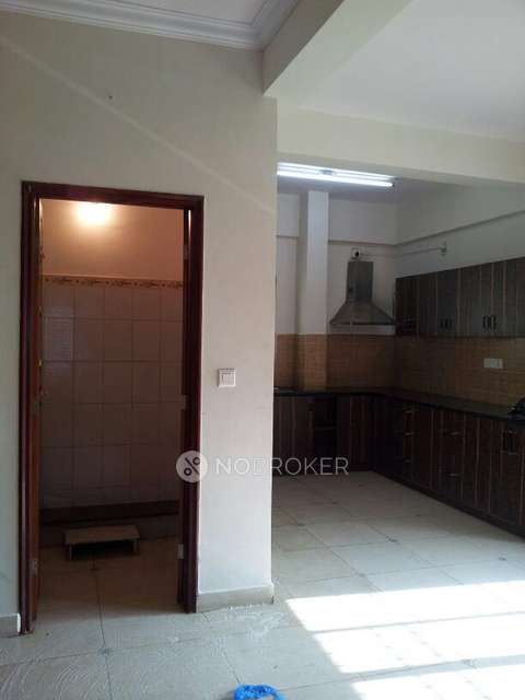 2 BHK Flat In Arya Krishna Apartment, Kodigehalli For Sale  In Kodigehalli