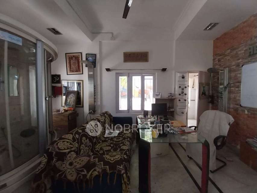 3 BHK Flat In Capri Towers For Sale  In Banjara Hills