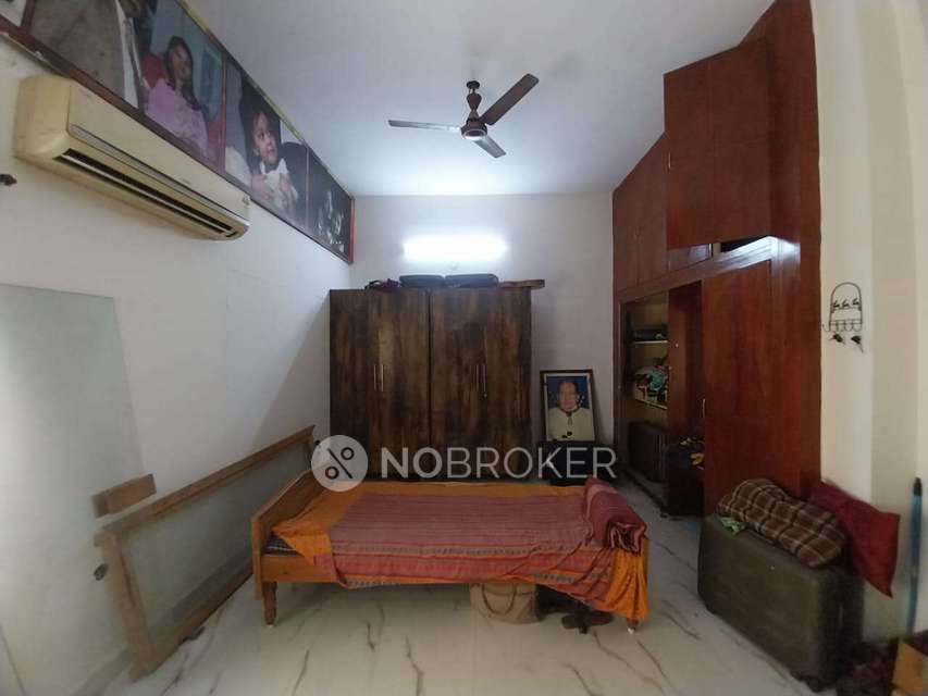 3 BHK Flat In Capri Towers For Sale  In Banjara Hills