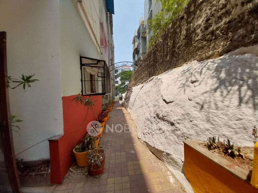 3 BHK Flat In Capri Towers For Sale  In Banjara Hills