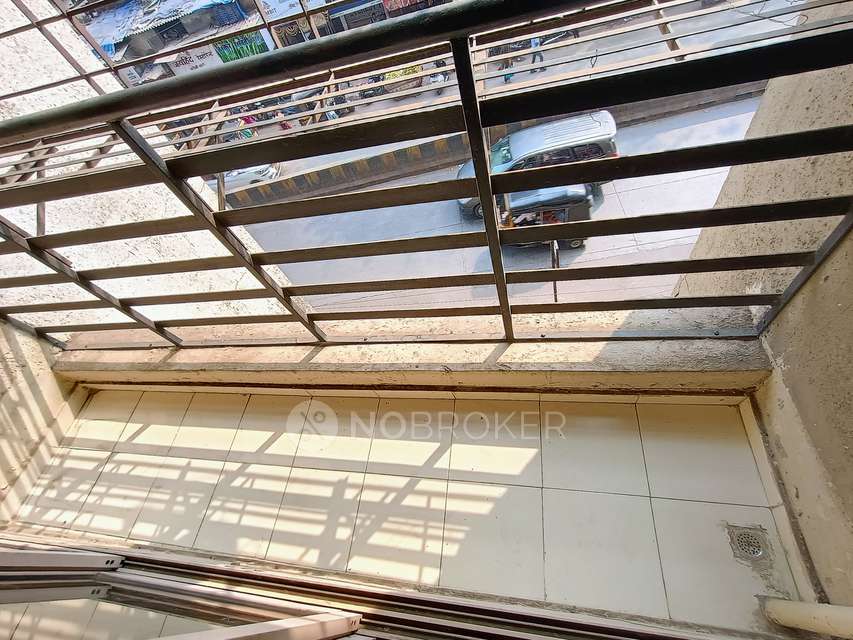 2 BHK Flat In Bhoomi Legend For Sale  In Kandivali East