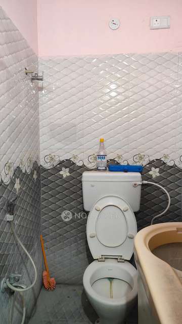 2 BHK Flat In Mahalakshmi Flats For Sale  In Medavakkam