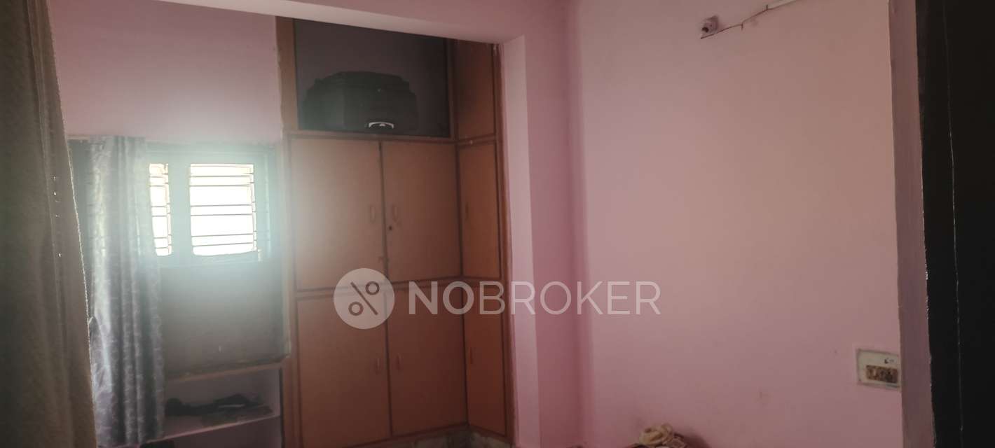 2 BHK Flat In Mohamood Apartment  For Sale  In Yousufguda