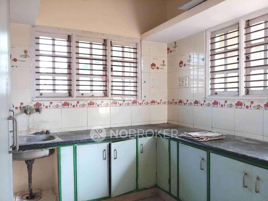 4+ BHK Flat For Sale  In Tc Palaya