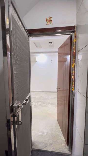 3 BHK Flat In Apartment For Sale  In Rohini