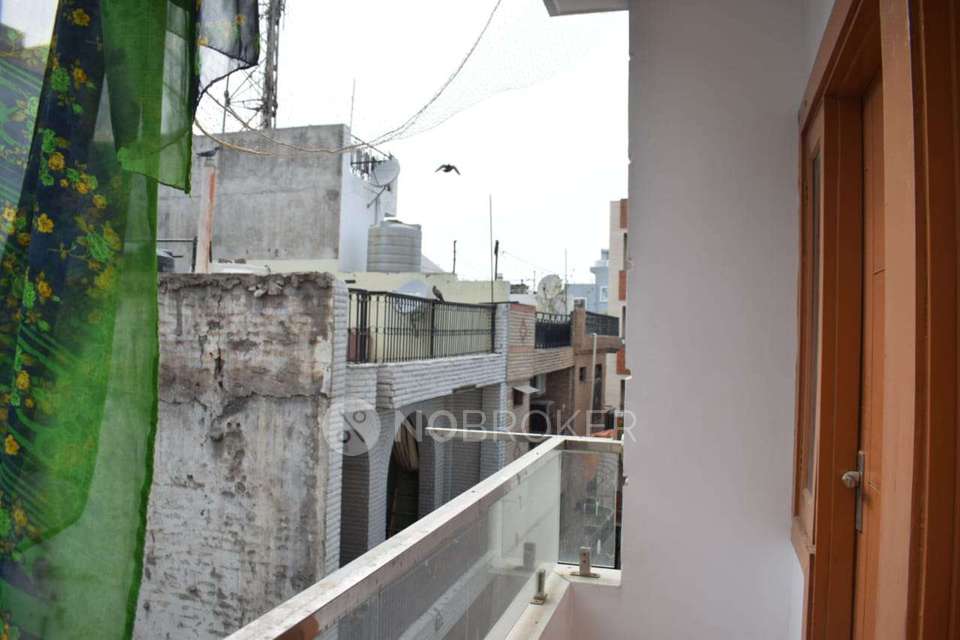 3 BHK Flat In Flat For Sale  In Rajgarh Colony