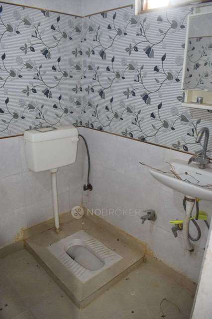 3 BHK Flat In Flat For Sale  In Rajgarh Colony