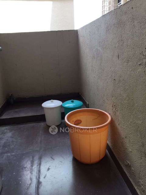 2 BHK Flat In Gulmohar Gold Coast For Sale  In Rajaram Patil Nagar