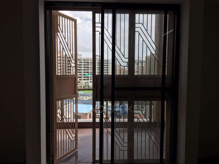 2 BHK Flat In Gulmohar Gold Coast For Sale  In Rajaram Patil Nagar