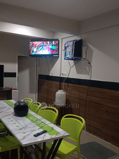 PG for Boys in Hoodi