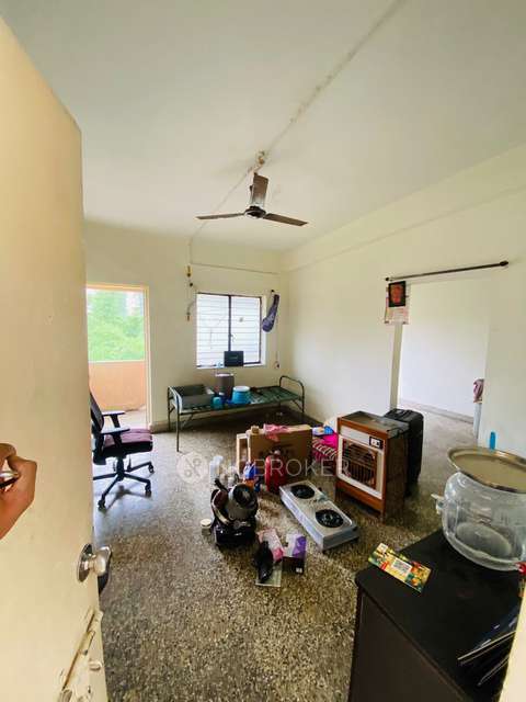 Shared Room for Male In 2 BHK  In Shivtirth Appartment In Erandwane