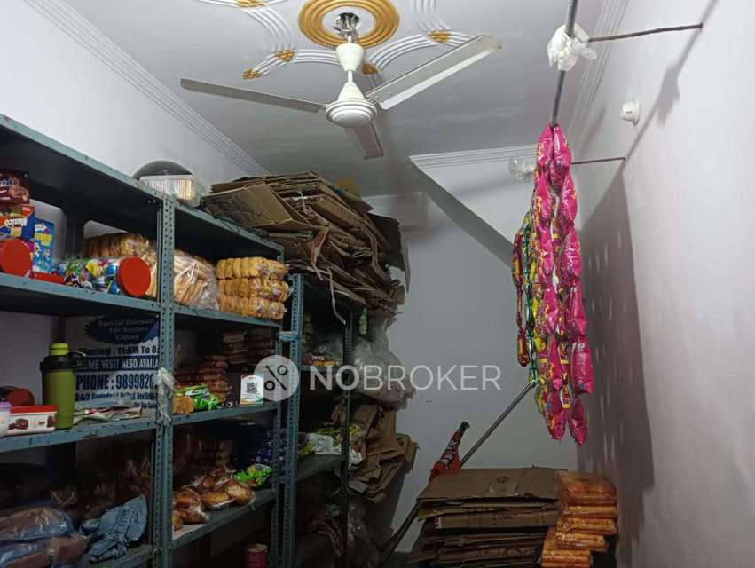Shop in Tughlakabad, Delhi for sale 