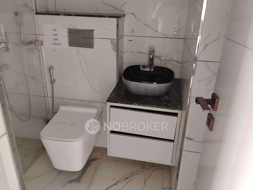 4 BHK Flat In Speedway Avenue For Sale  In Yamuna Expressway