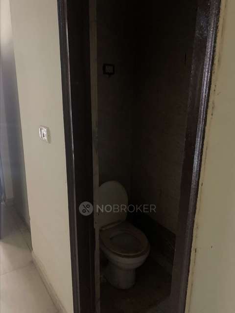 2 BHK Flat In Galaxy Apartment, Rangpuri, Mahipalpur For Sale  In Mahipalpur