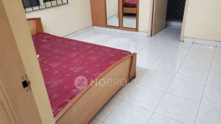 Single Room for Male In 3 BHK  In Nakshtra Apartment  In Thoraipakkam