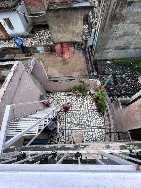 2 BHK Flat For Sale  In Tughlakabad