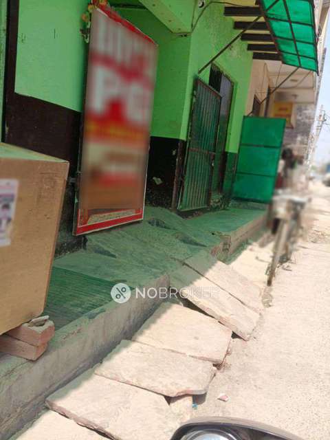 PG for Boys in Sector 86