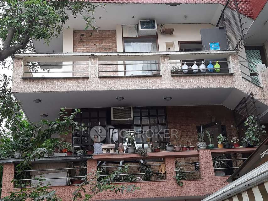 PG for Girls in Pul Pehlad Pur