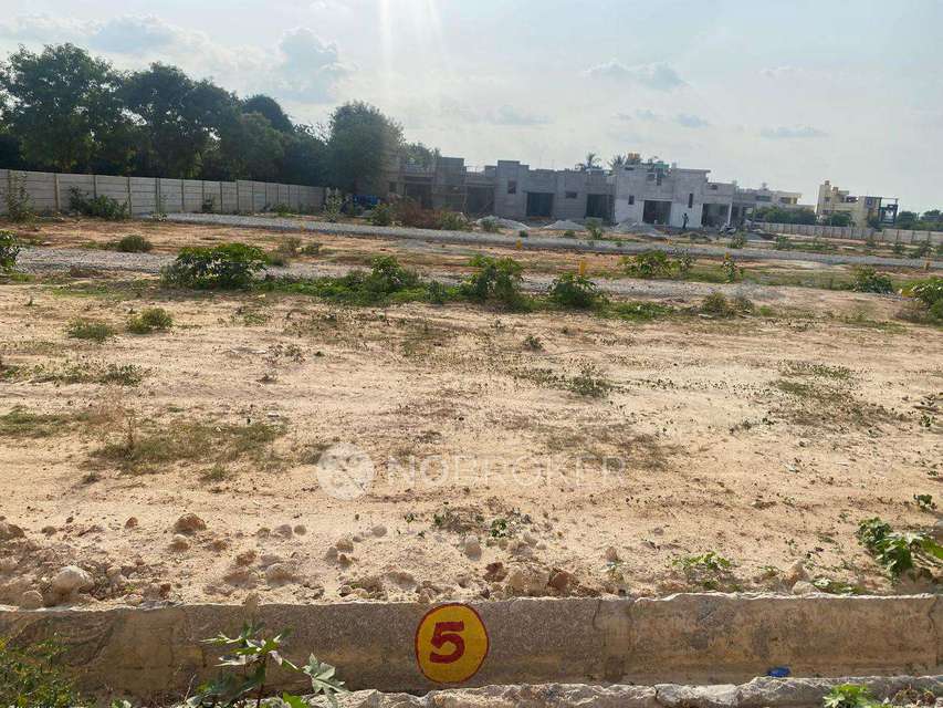 Plot For Sale  In Aduru