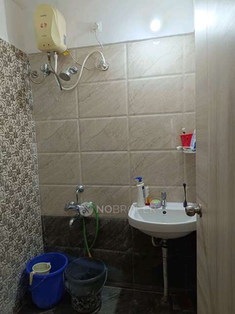 1 BHK Flat In Pari Towers Narhe for Rent  In Shree Control Chowk