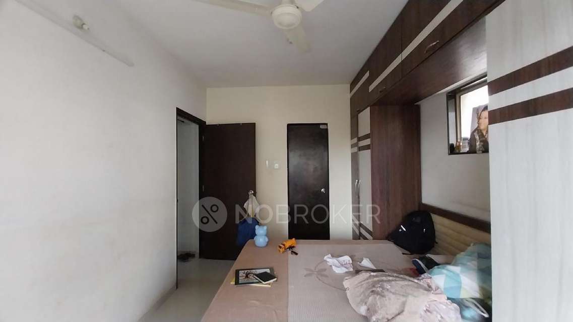 2 BHK Flat In Bhoomi Legend For Sale  In Kandivali East