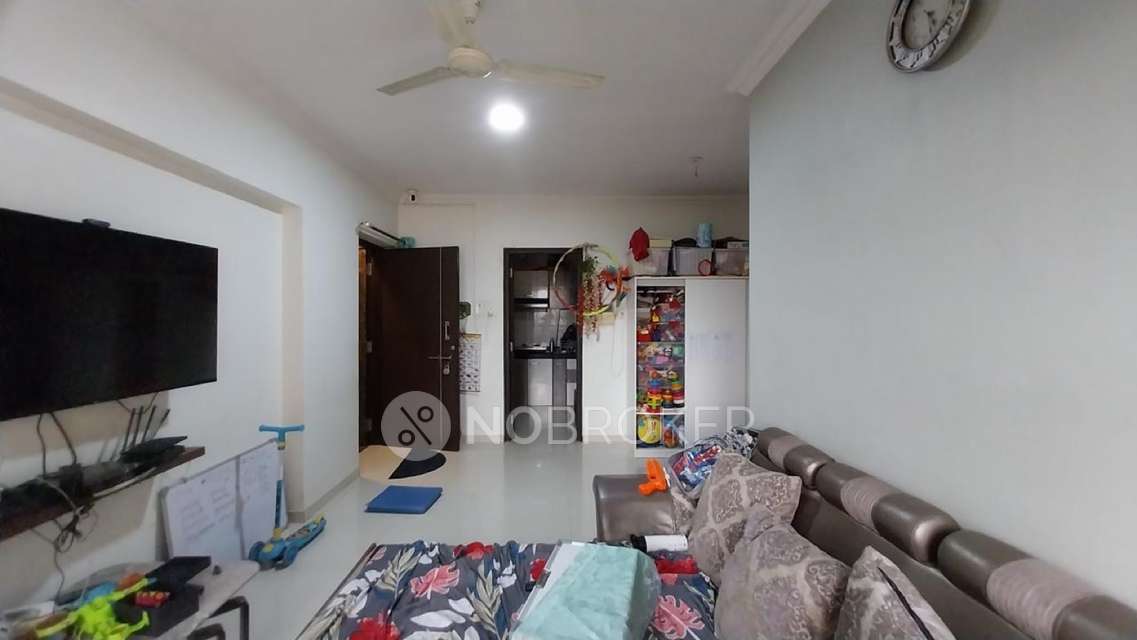 2 BHK Flat In Bhoomi Legend For Sale  In Kandivali East