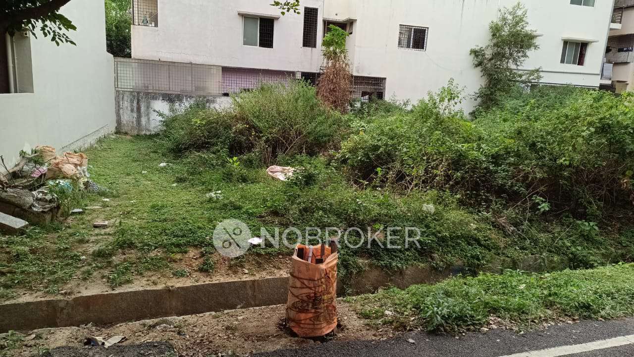 Plot For Sale  In Bommanahalli