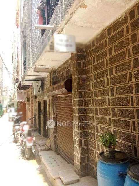 Shop in Shahpur Jat, Delhi for Rent 