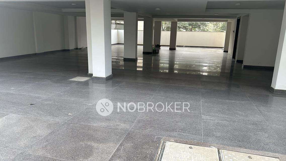 4 BHK Flat In Standalone Buiding  For Sale  In Sector 57