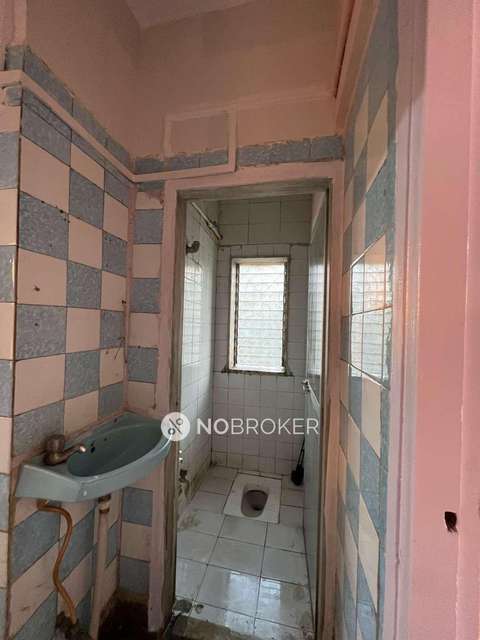 1 BHK Flat In Sangeeta Apartment  For Sale  In Malad East