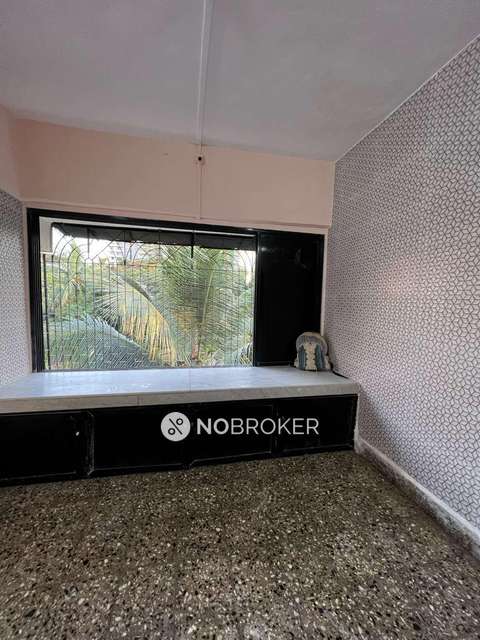 1 BHK Flat In Sangeeta Apartment  For Sale  In Malad East