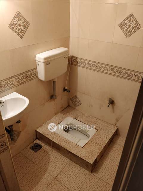 2 BHK Flat In Loyal Nest For Sale  In Thoraipakkam