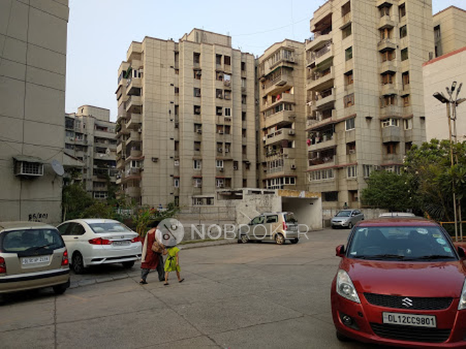 East End Apartments Mayur Vihar Rent WITHOUT BROKERAGE Semifurnished