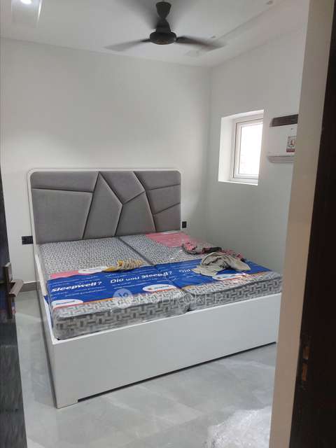 3 BHK Flat In Dda Flats  For Sale  In Pitampura