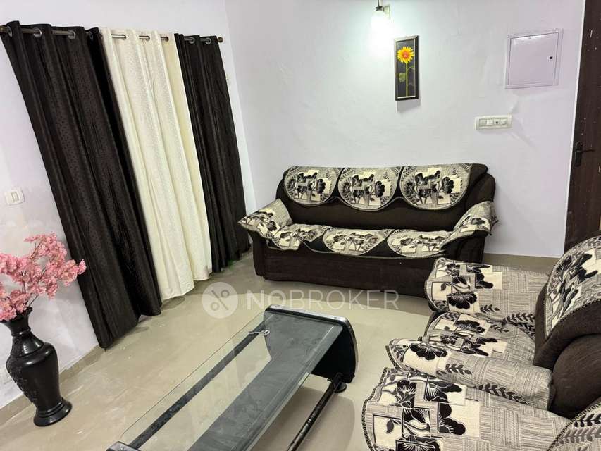 2 BHK Flat In Expessparkview 1 For Sale  In Sector Chi V