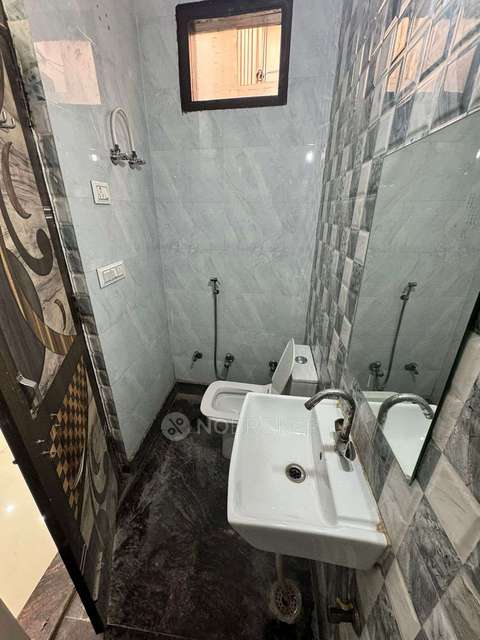 2 BHK Flat In Standalone Builing  For Sale  In Uttam Nagar