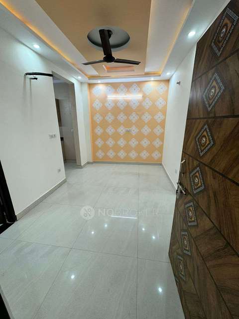 2 BHK Flat In Standalone Builing  For Sale  In Uttam Nagar