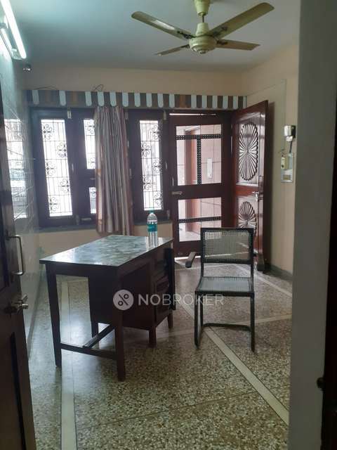 1 RK House for Rent  In Sector 16