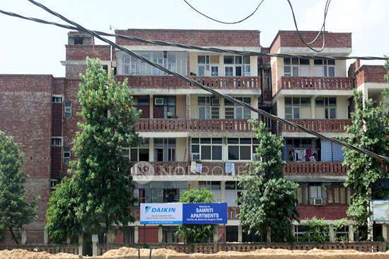 2 BHK Flat In Smriti Apartment for Rent  In Sector 56