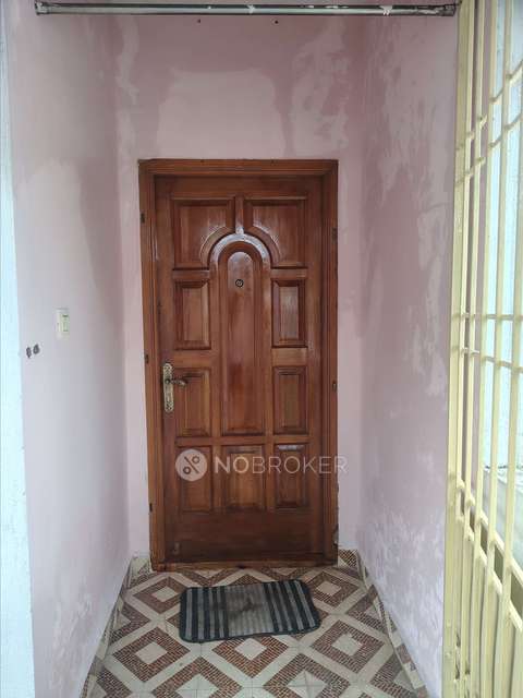 2 BHK Flat In Mithusha Apartment For Sale  In Kolapakkam