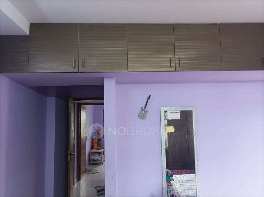 2 BHK Flat In Mithusha Apartment For Sale  In Kolapakkam