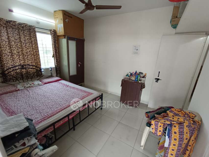 2 BHK Flat In Shantiban Co-op Housing Society For Sale  In Vishrantwadi