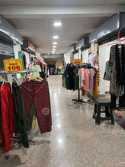 Shop in Chaukhandi, Noida for Rent 